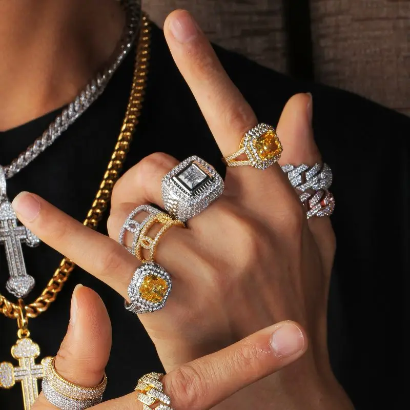 Custom Wholesale New Stainless Steel Hip Hop Iced Out Gold Vermiel Signet Engraved Mens Ring