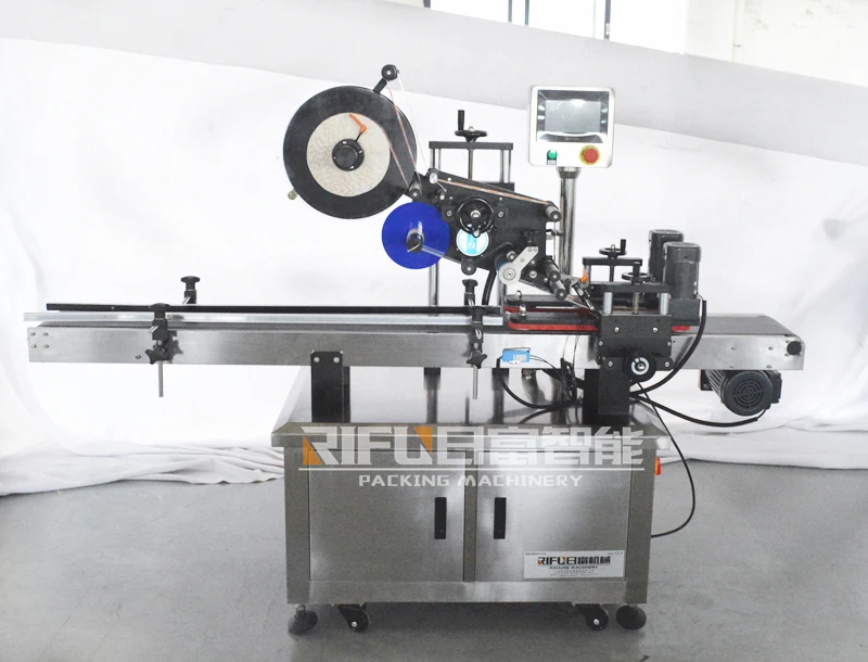Automatic round corner carton box labeler labeling machine