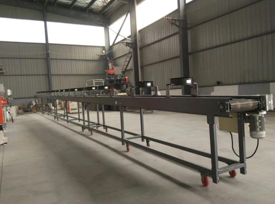 Air-cooling Fan Steel Conveyor for Extruder Strand Granulation with High Efficiency and Durability- Strand Granulation Made Easy