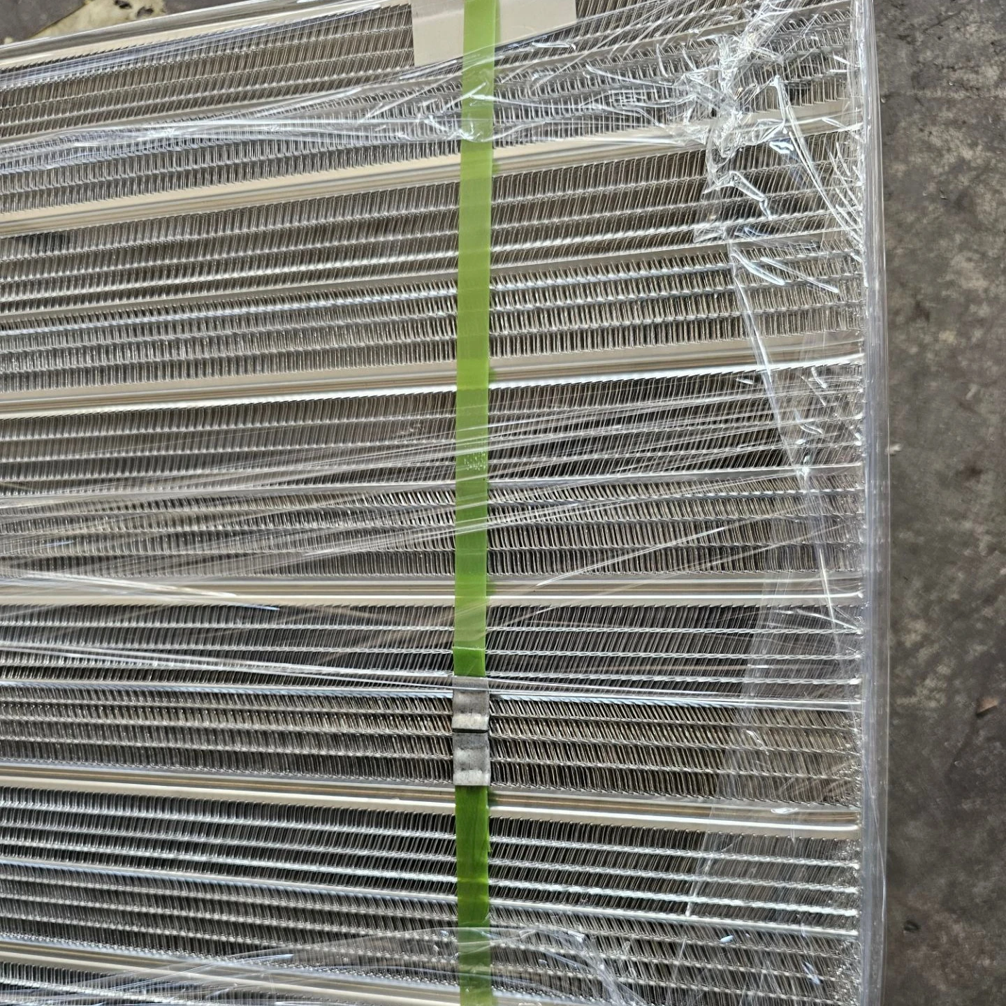 Zhenyu factory supply aluminum galvanized steel/cold rolled full hard expanded V shape rib lath formwork for build house corner