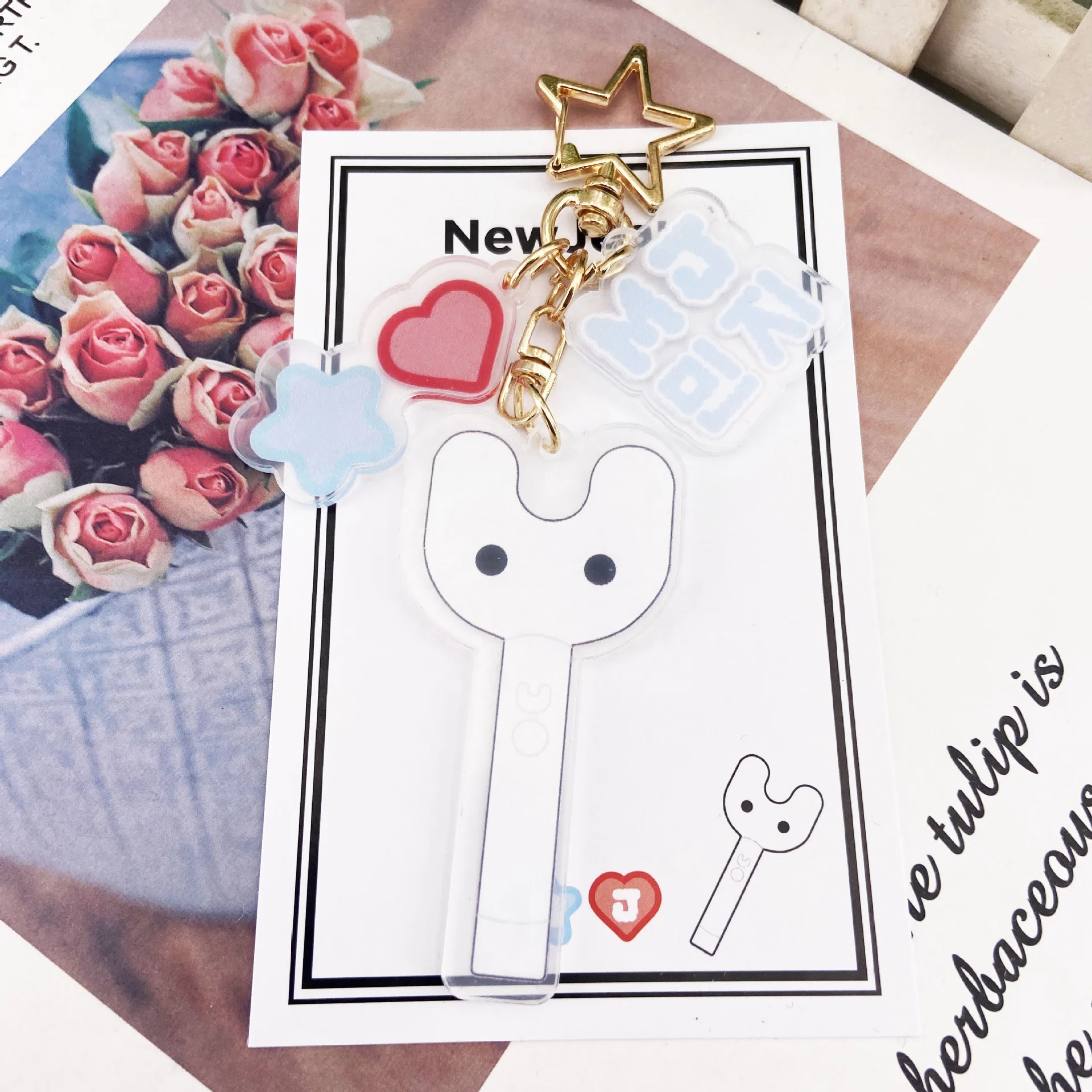 Wholesale Custom Korea Kpop Merchandise Idol Epoxy Acrylicn Keychains Kpop NJ Merchandise Key Ring Keychain Charm