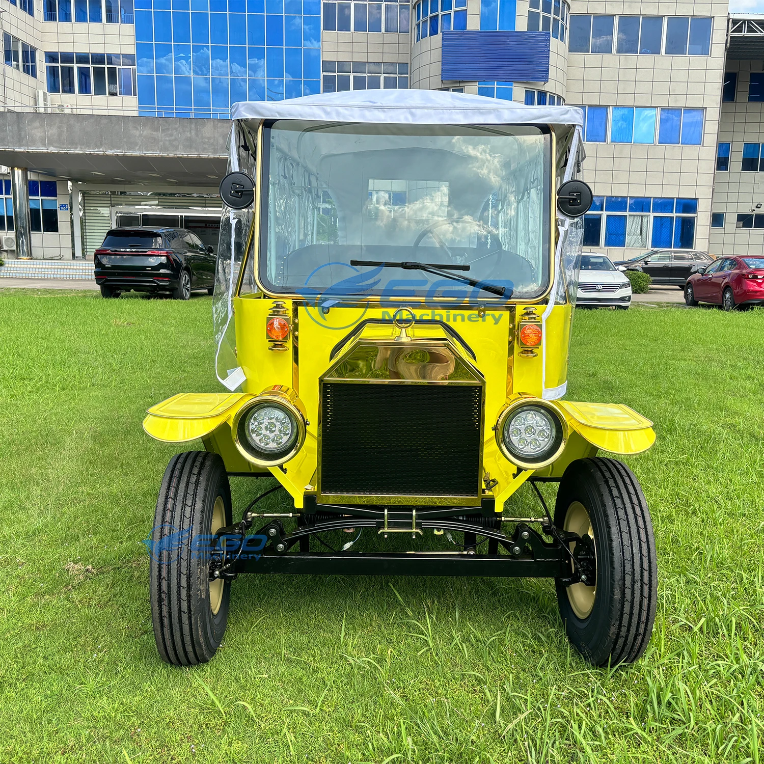 Professional Manufacture Nice Price Environmentally Friendly New Energy Electric Vintage Classic Car