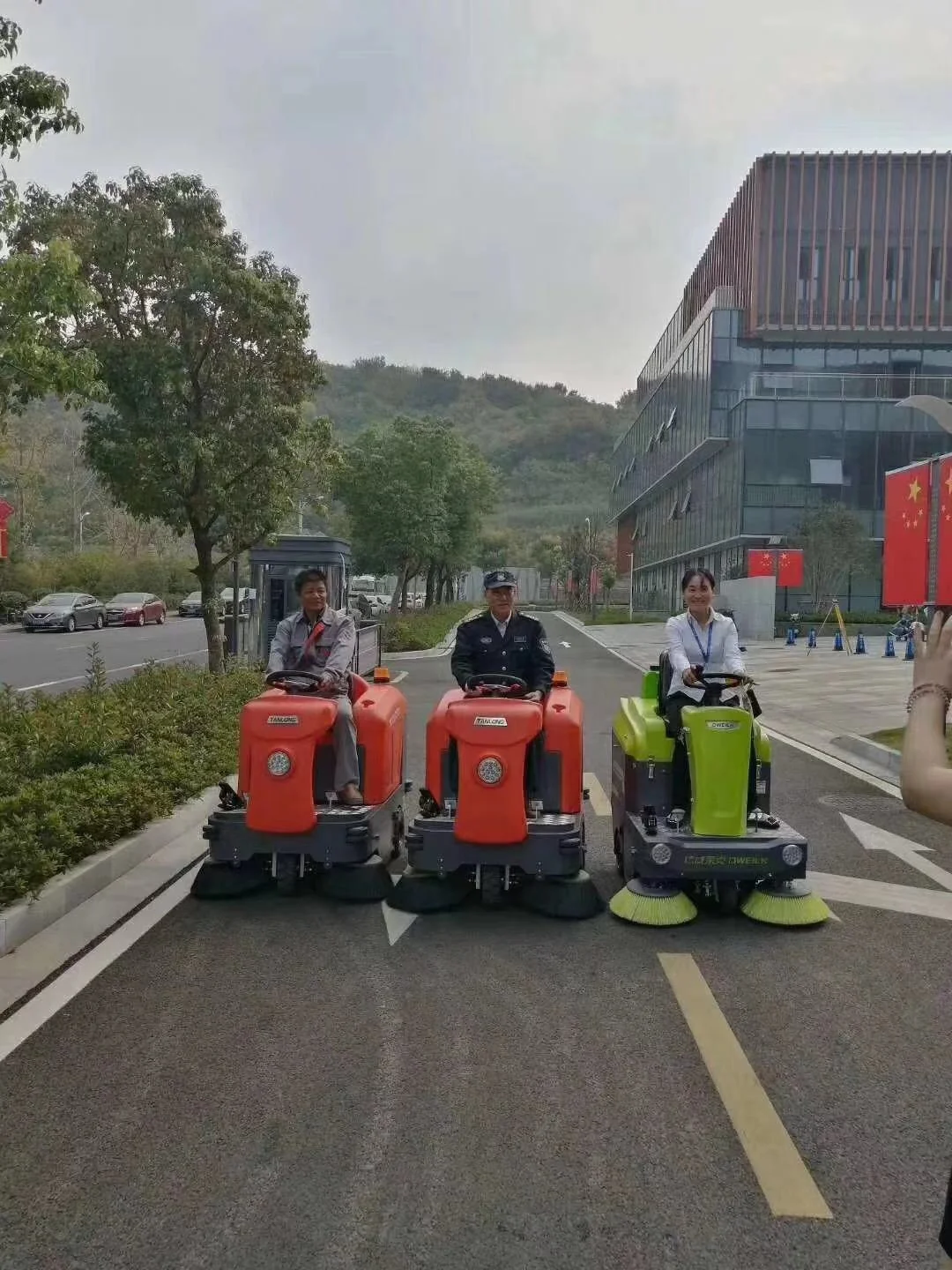 China Floor Cleaning Machine Vacuum Street Sweeper Road Sweeper Floor Sweeper