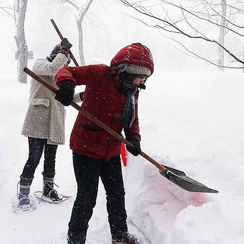 driveway car corn grain plastic Snowplow the Original Snow Pusher Snow ice scraper Poly snow shovel with wooden handle