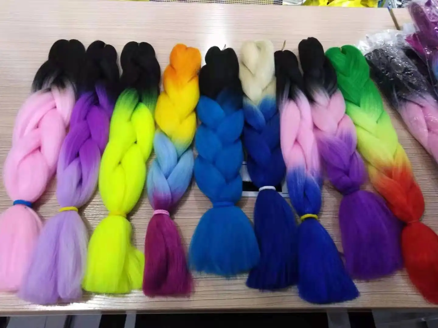 Hot Sale Braiding Hair Wholesale 24 Inch 100g Jumbo Yaki Straight Synthetic Fiber Expression Braids for African woman