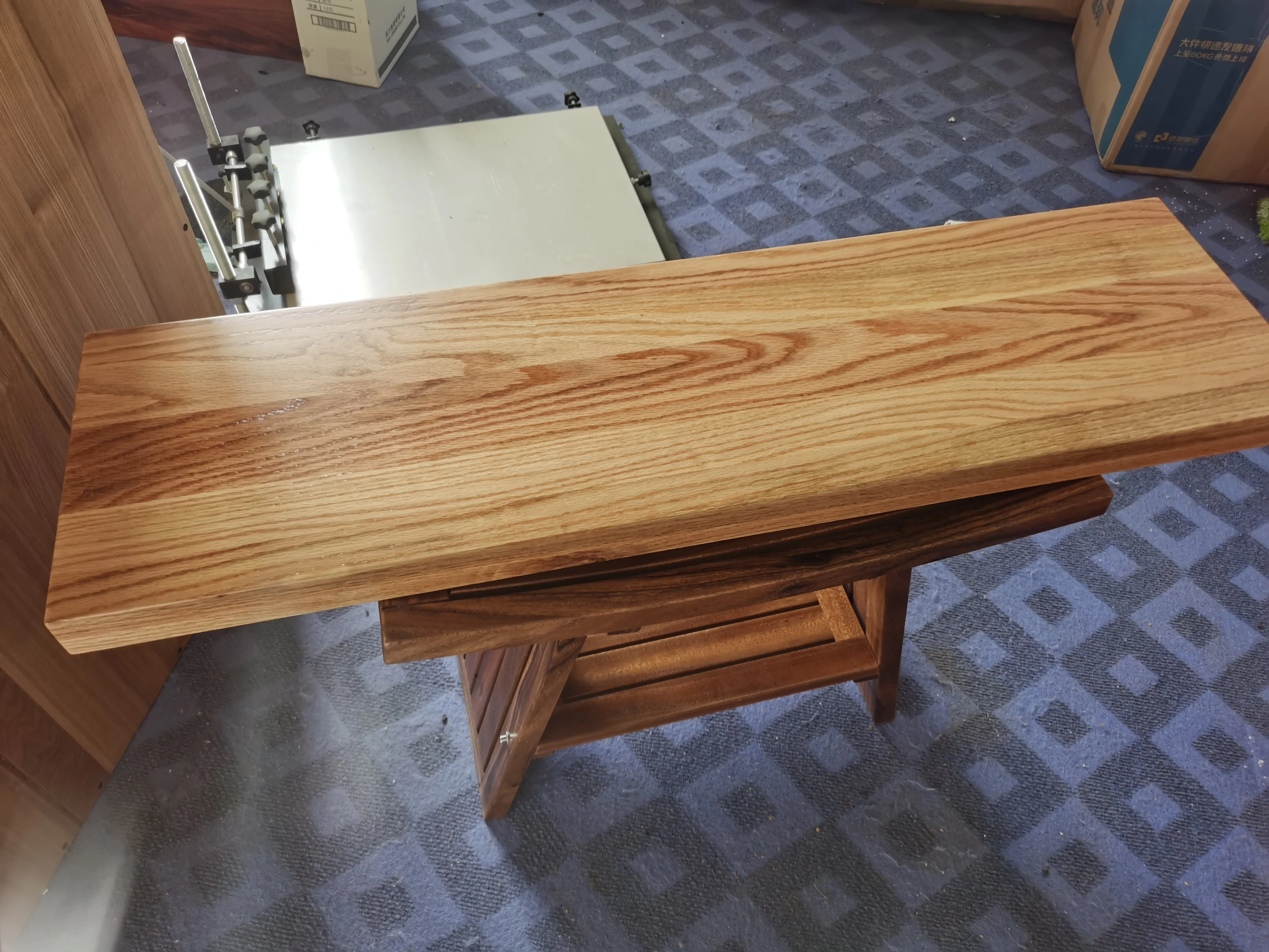 Factory Price Custom Indoor Use Solid Stave Red Oak Wood Stair Treads Wooded Stair Steps