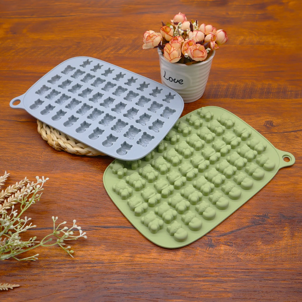 Factory Wholesale Custom BPA Free Ice Cube Tray Bear Shape Mini Chocolate Gummy Candy Molds Silicone