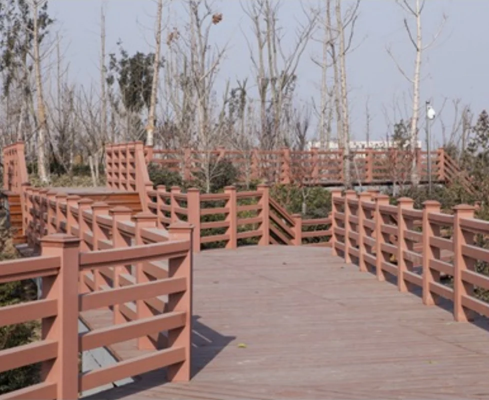 wpc pvc extreior Durable fence railings panels for farm garden park bridge plank road