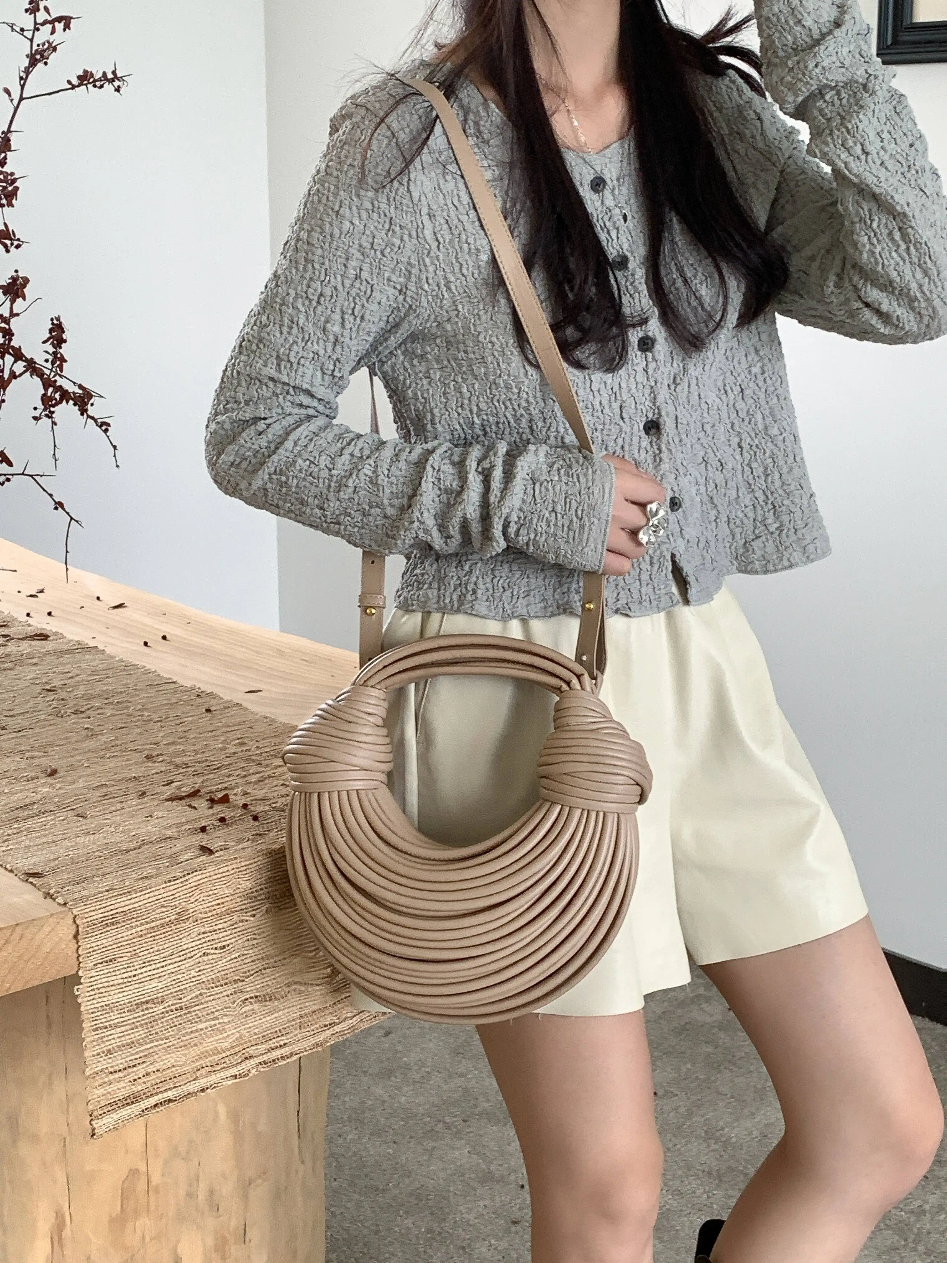 Handmade Designer 2024 new personalized Hobo Knot unique woven clutch handbag Croissant Bag for women