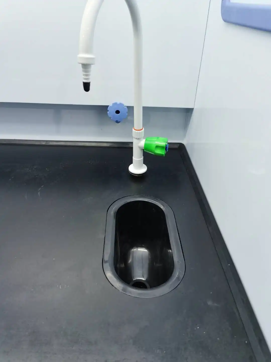 2020 new designed Laboratory PP Fume Hood for labs application.