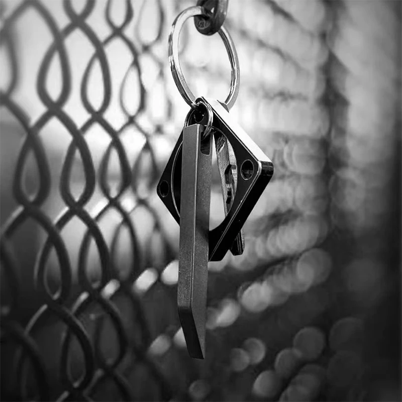 Mini EDC MultiFunctional Stainless Steel rod Pry bar Pry bar Heavy Duty Key Chain Easy to carry Durable Outdoor Special