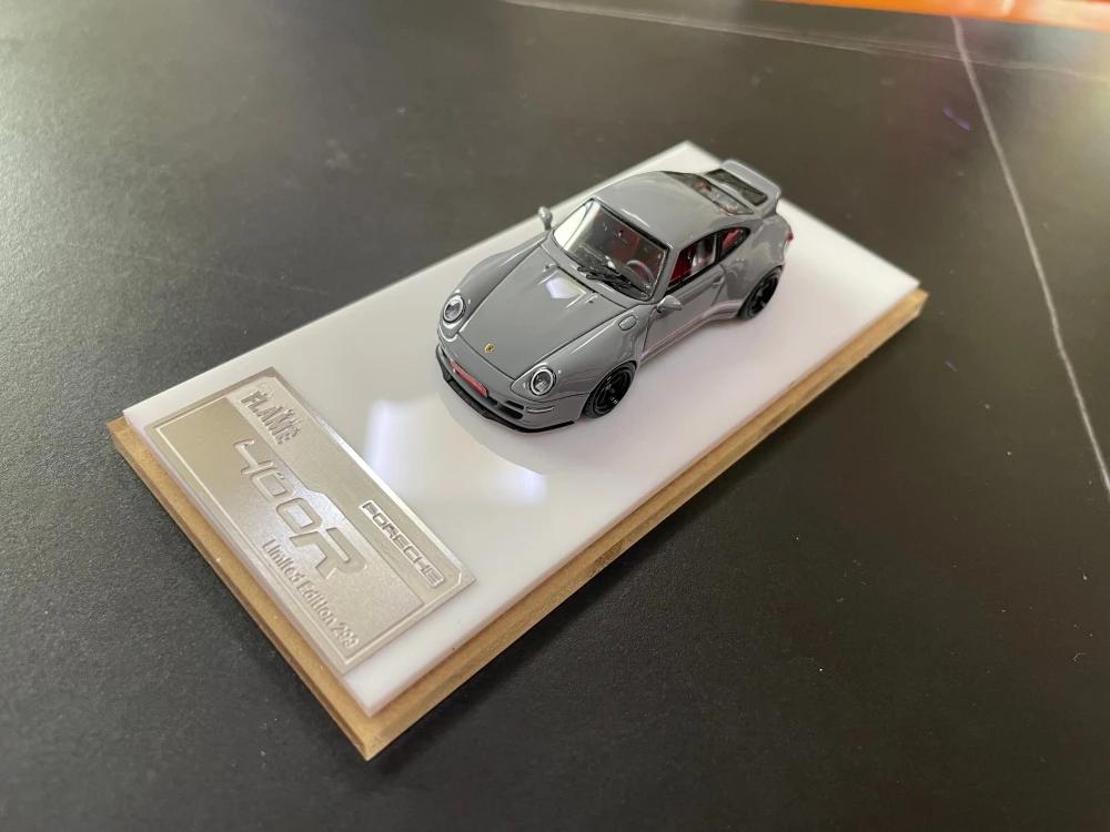 1: 72 Grey Resin Car Model Classic Simulation Sports Car Model PU Racing Toy Collection Gift Home Decoration