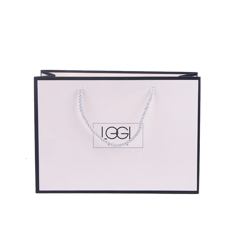 Hot Style White Foil Lined Paper Bag in Vietnam Gift Bags Paper Bag Packaging