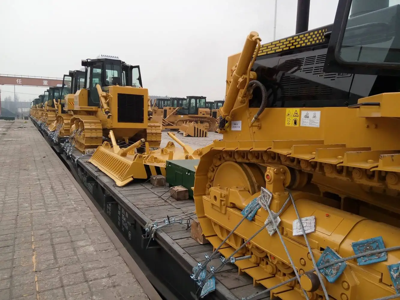 220HP 22 ton 23 ton Best Sell Bulldozer In China 4.9M3 Kamatsu Technology TY165-3 Hbxg Crawler Bulldozer