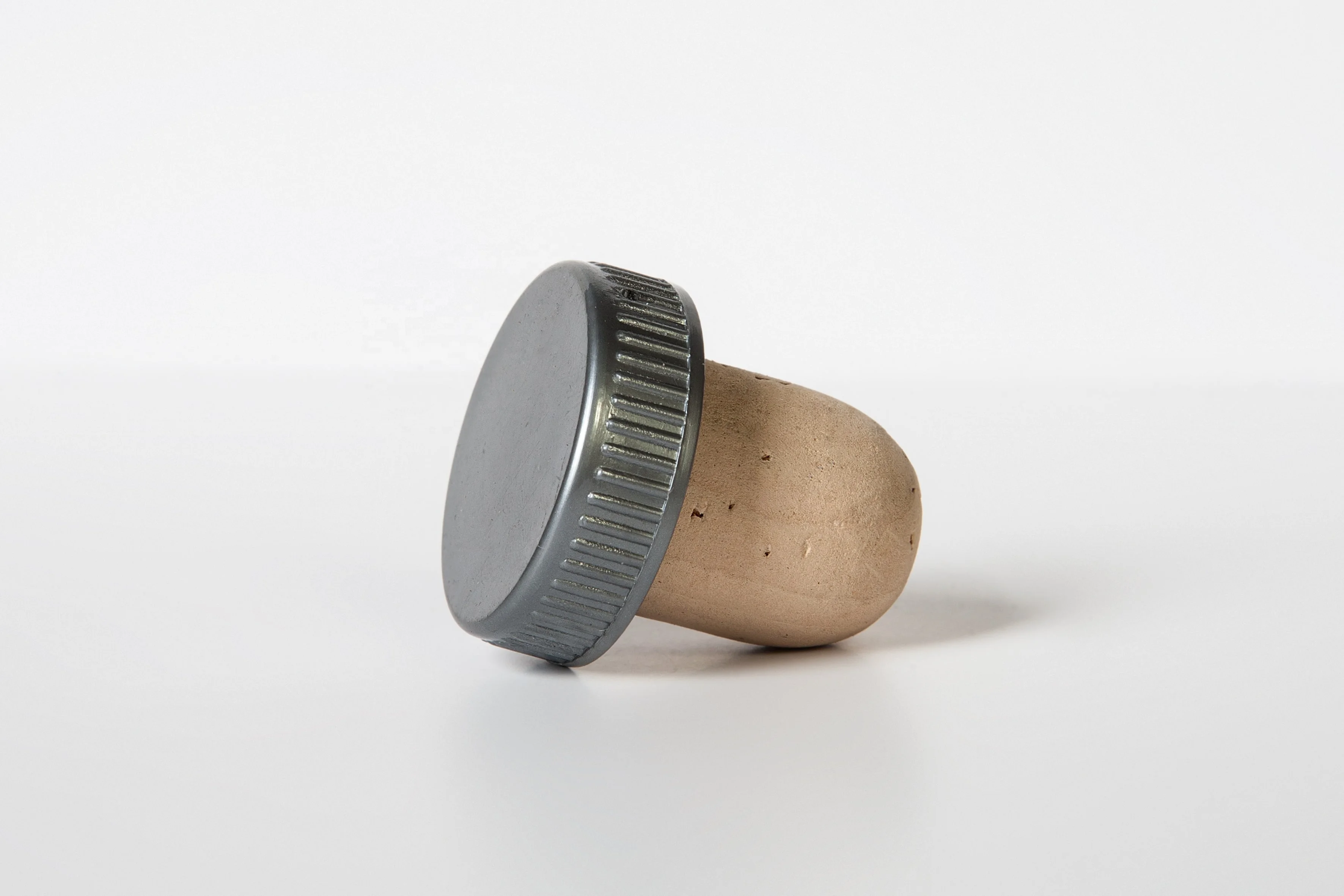 
Different Type of Bottle Closures, Wood & Plastic top Cork Stoppers 