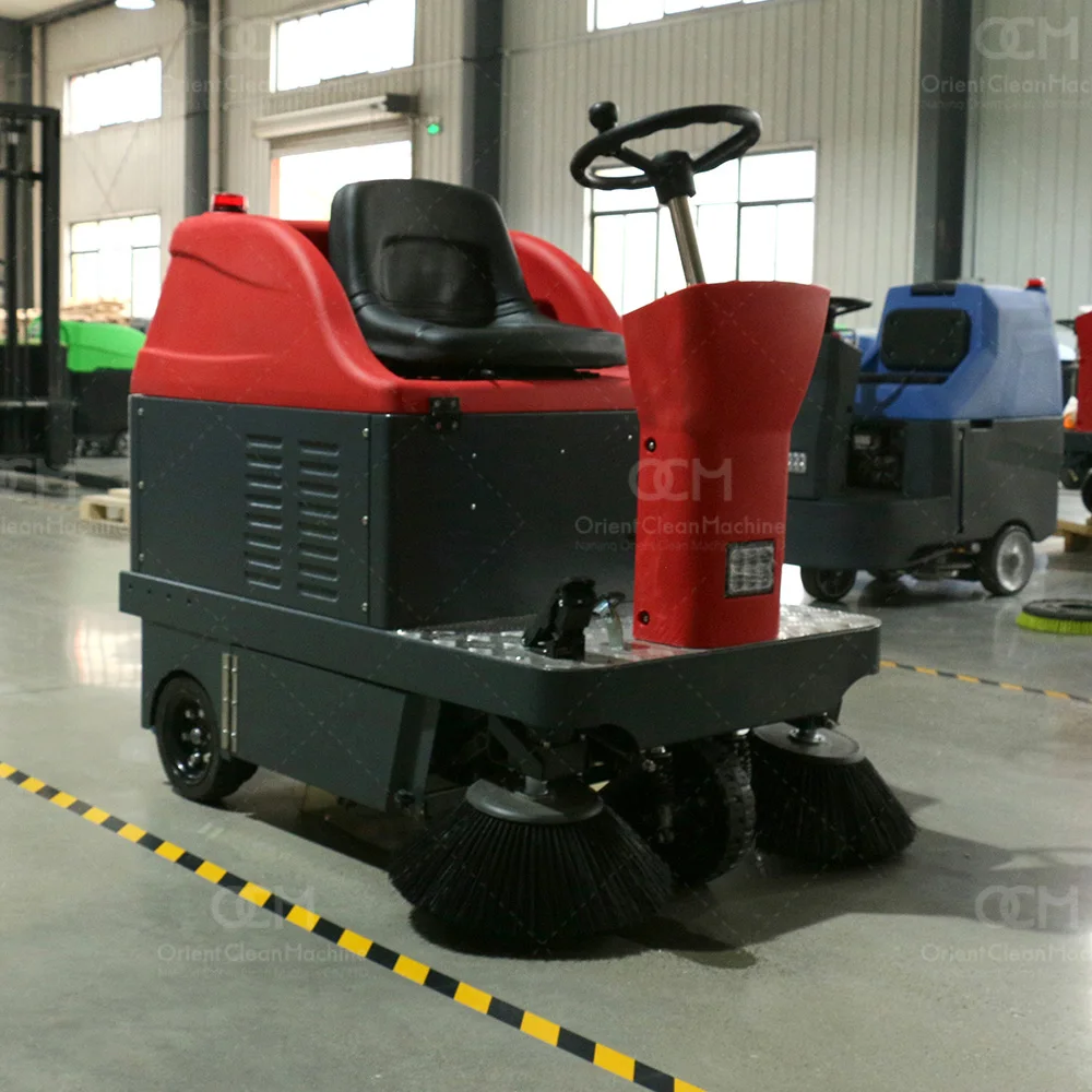OCM-C1250 Best quality electric driving dust sweeper street sweeper machine ride on floor cleaning machine