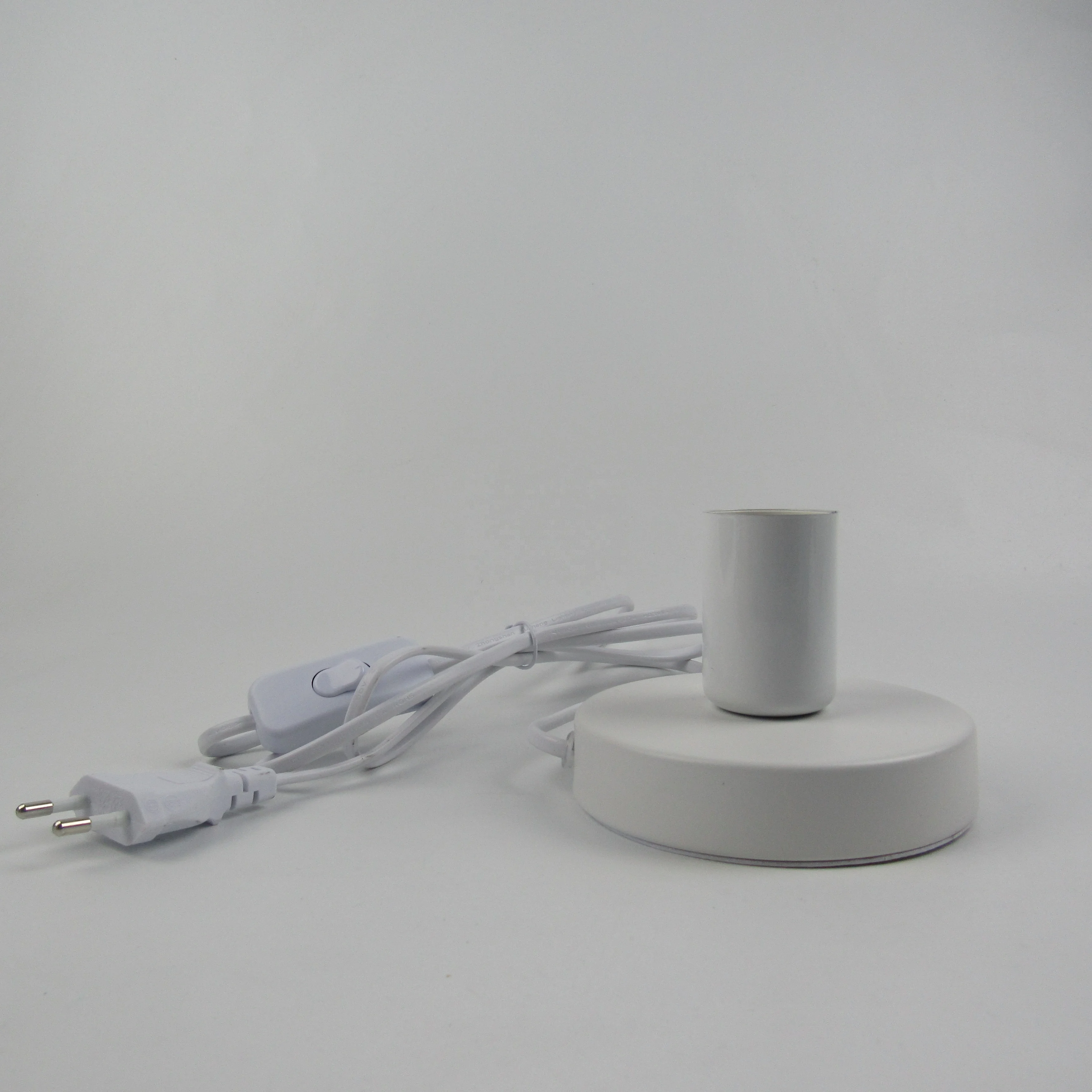 E26 E27 iron stand up table lamp holder socket with power cord  303 switch 2pin US plug