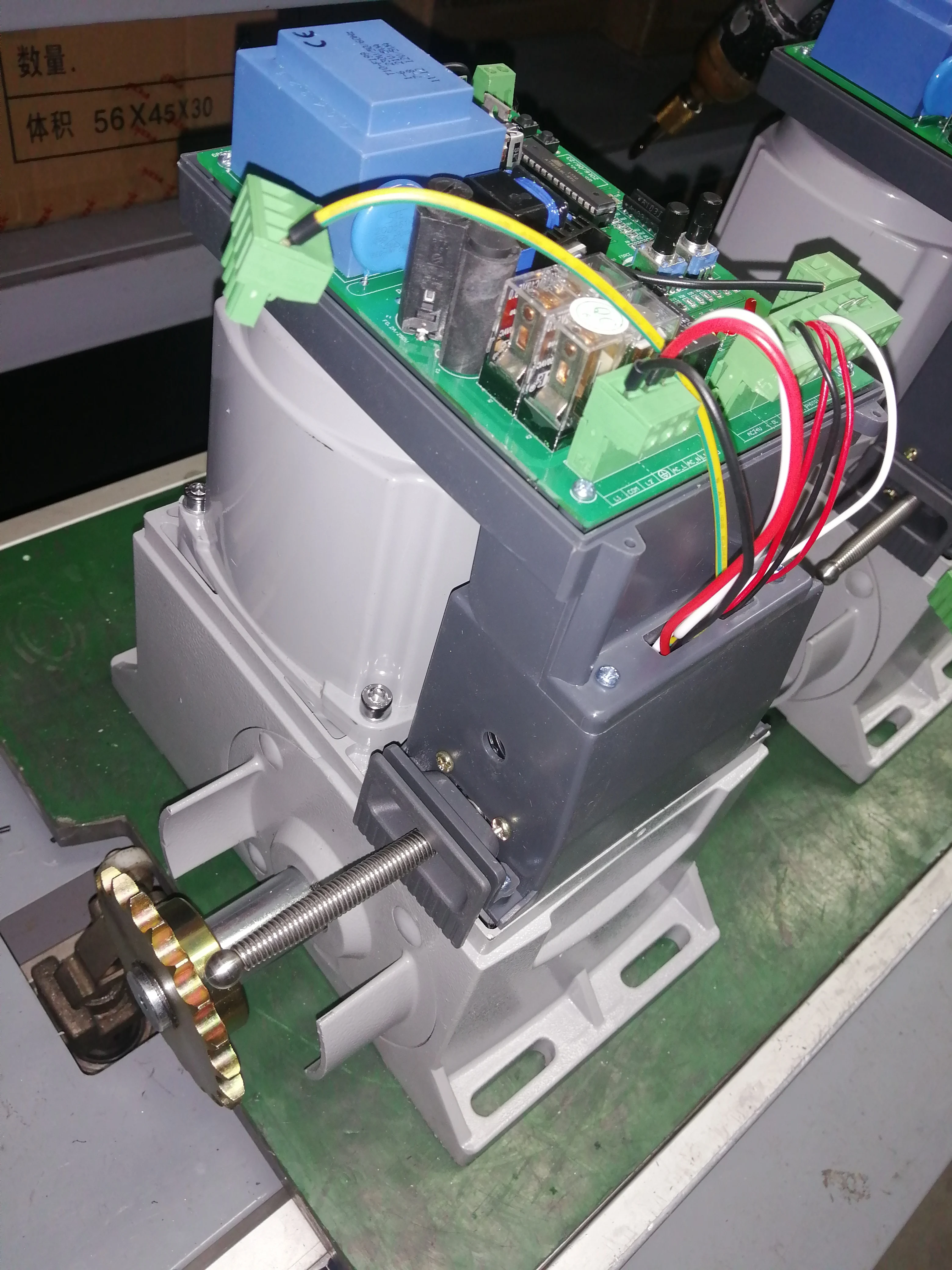 Aayee 220VAC Sliding Gate Motor 1200kgs 220VAC Copper Gear Sliding Automatic Door Opener