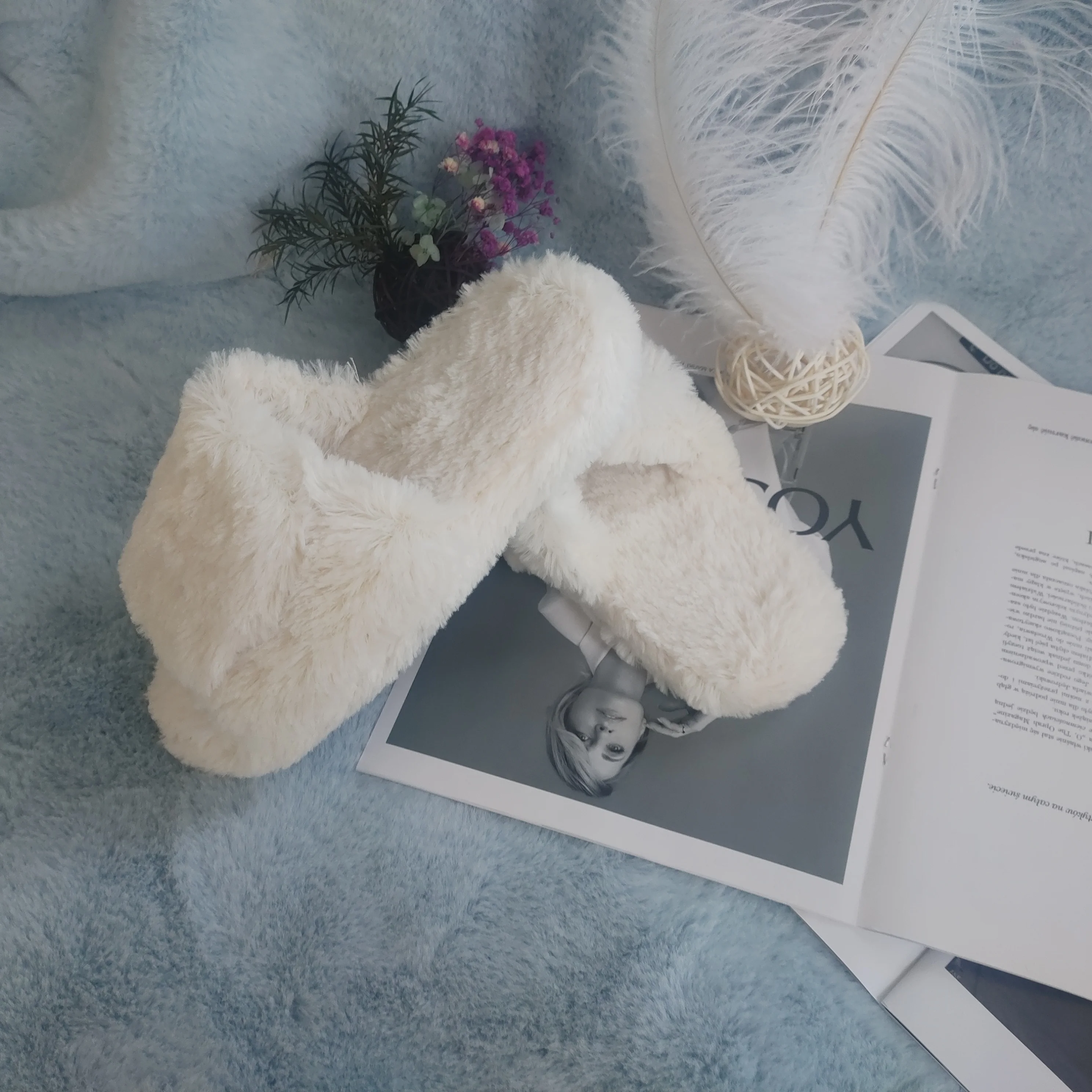 Autumn and winter new rabbit plush contracted leisure fashion home anti-slip light warm slippers