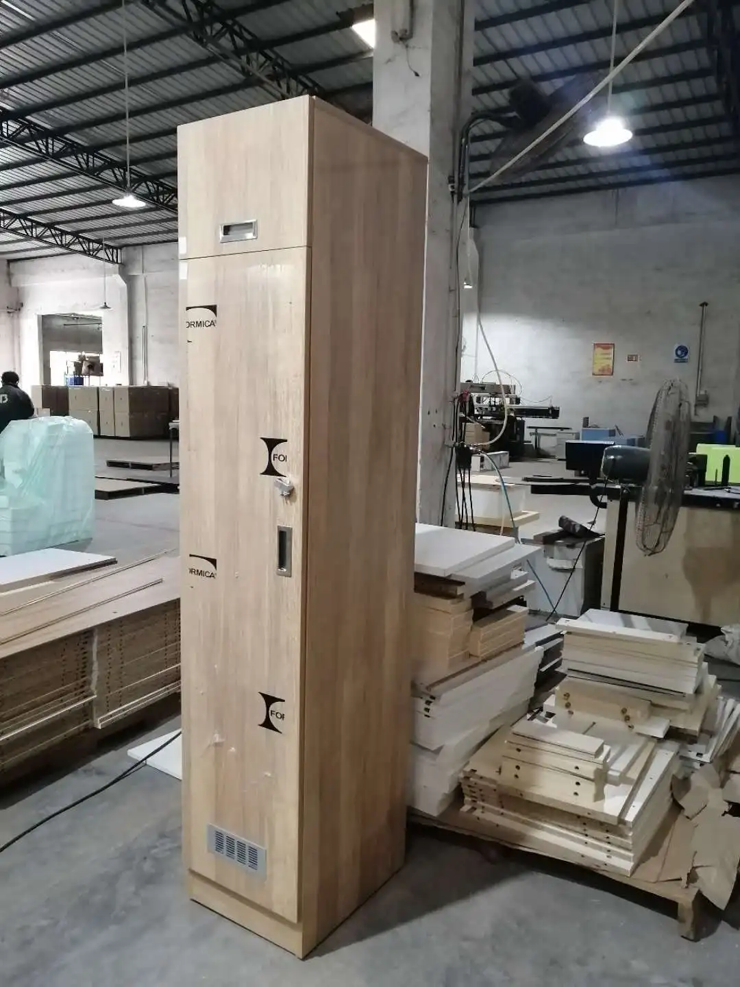 Marine Furniture Cabin Single Beds Plywood Formica laminate, Offshore Ship Single Wooden Bed