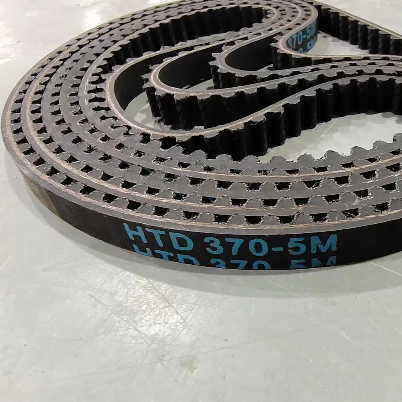 China production rubber timing belts HTD 370-5M-8 manufacturer