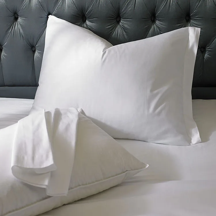 Hilton hotel 2022 new products premium comfortable fabric luxury hotel small polyester pillows cover cases