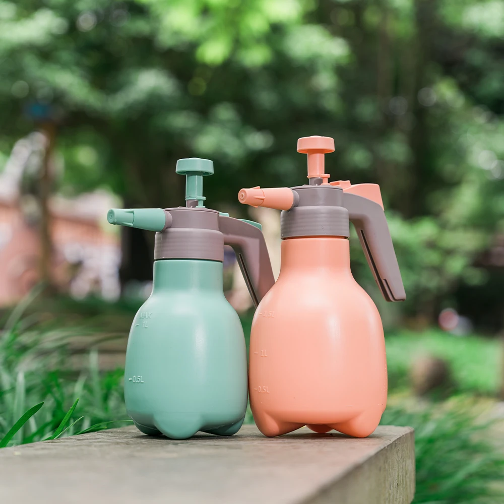 Sprayers in lawn and garden spray bottle for plants 1L High-Pressure Handheld Water Sprayer Bottle Visible Water Line