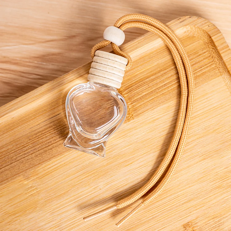 Car-Mounted Decorative Love Perfume Bottle With Five-Thread Wooden Cap Empty Flat Glass Frost Finish 8ML