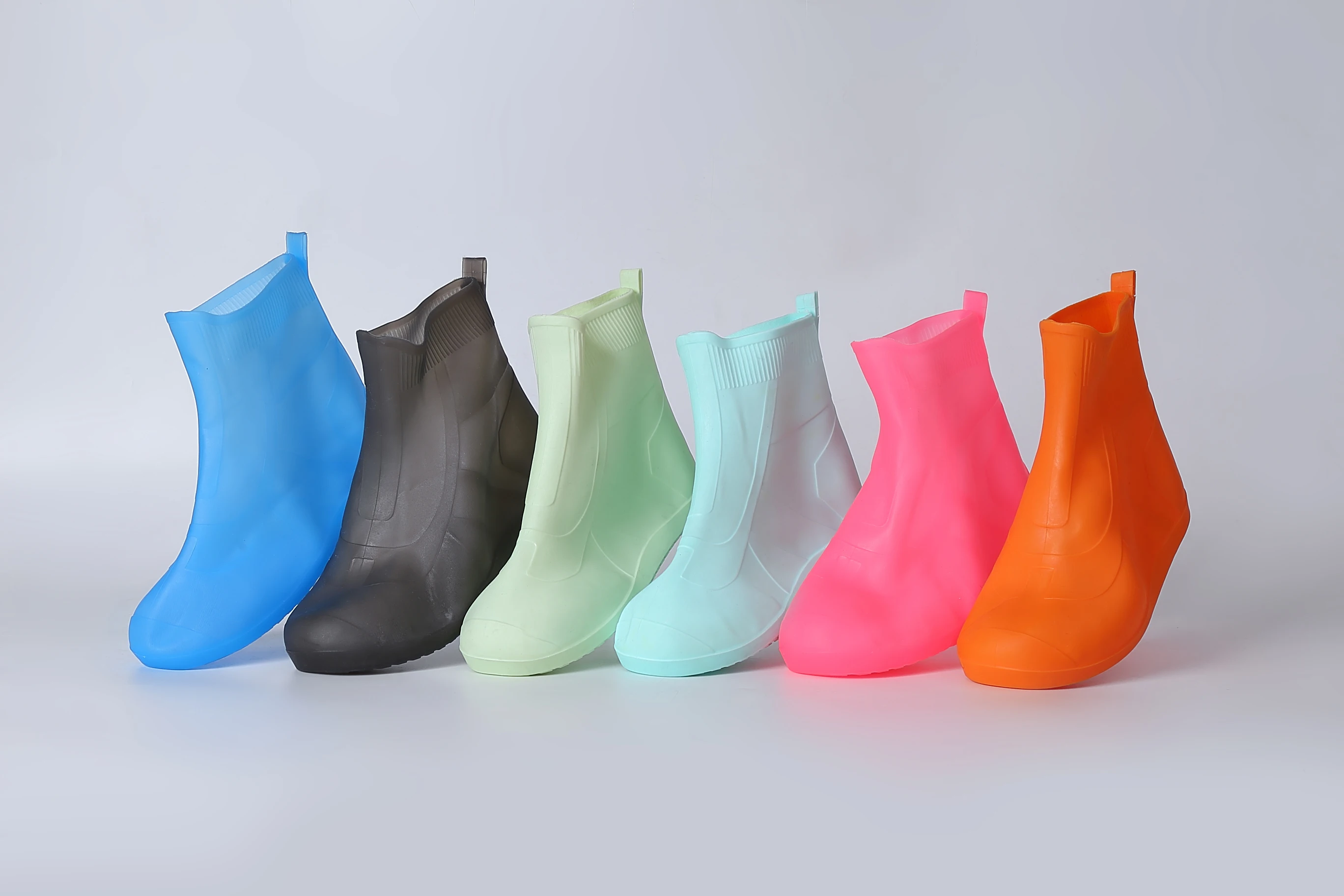Heavy-Duty silicone Rain and Waterproof Overshoes Non-Slip Shoe Cover for Kids and Adults for Summer and Winter Seasons