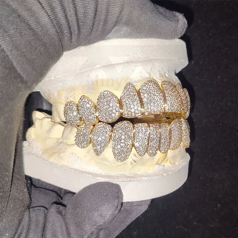 Hip Hop Jewelry  Grills Ice S925 Silver Moissanite Bling Bling Silver White Gold plated Diamond personality Custom teeth Grills