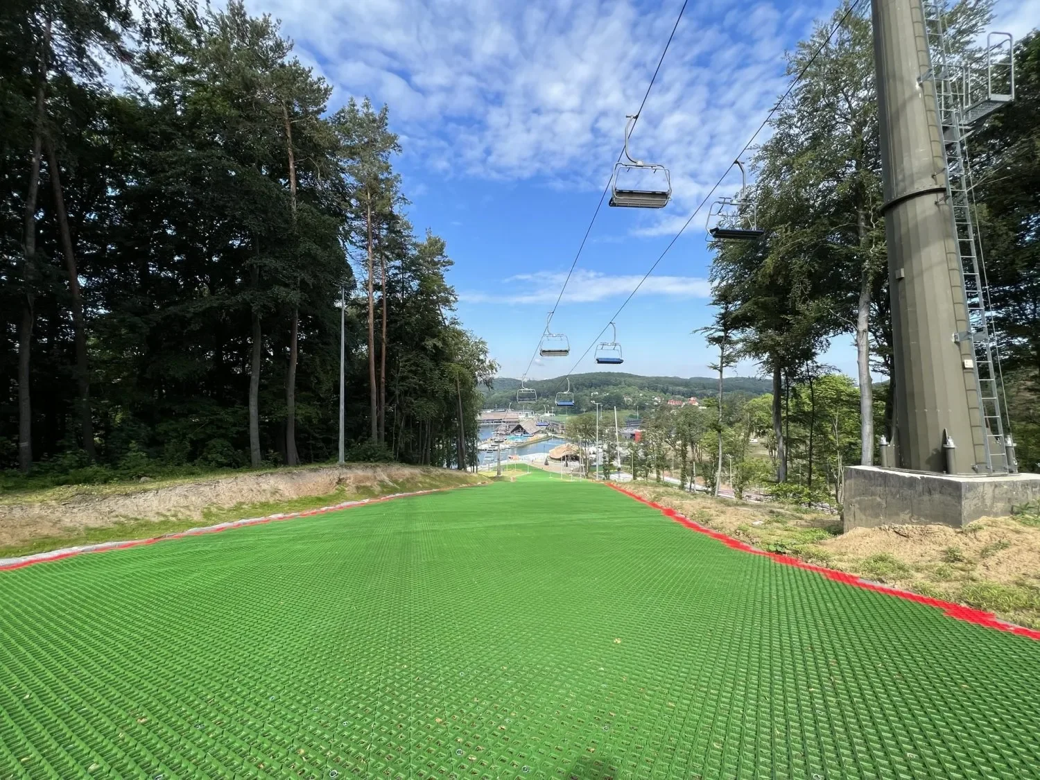 All kinds of  Dry Slope Skiing Mat Ski Club Sports Synthetic Snow tube Flooring Mat For Sale