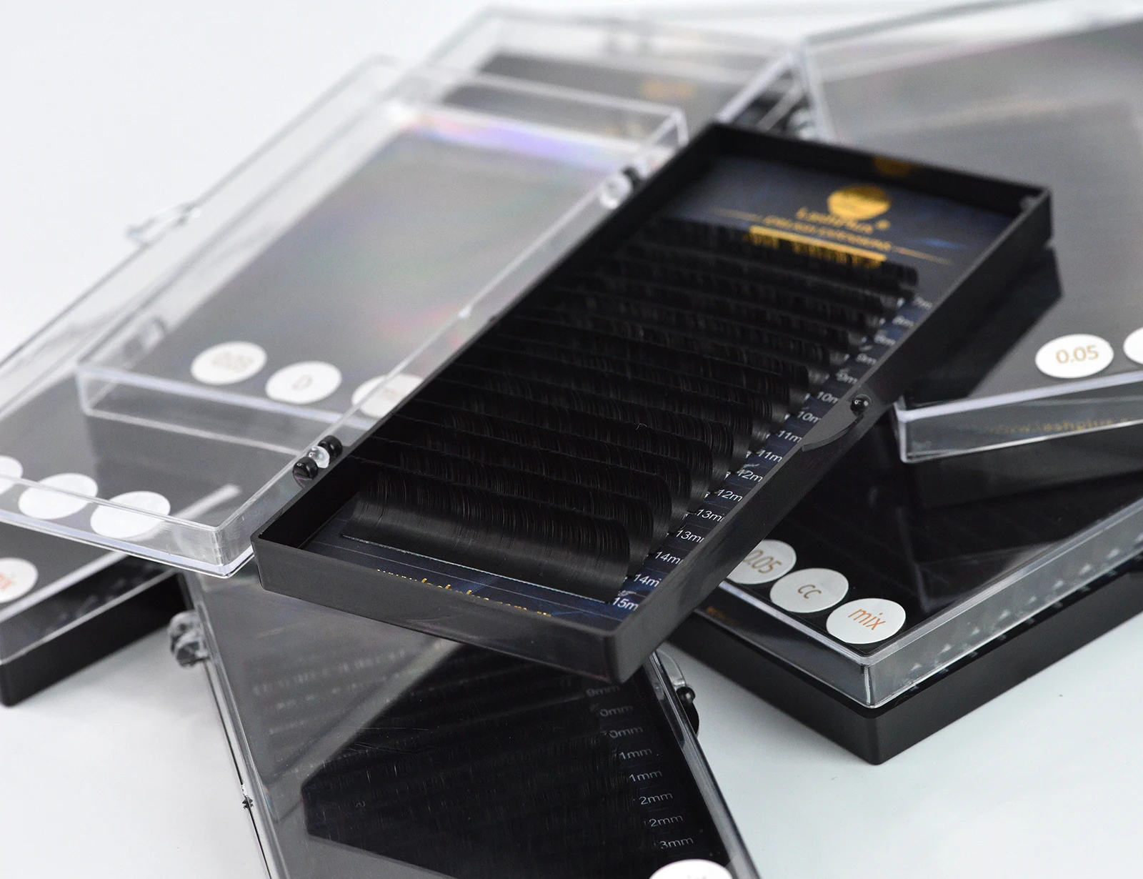 LashPlus Darkest Black Pbt Fiber Lash Long Tapered Tip Eyelash Extensions Wholesale Price for Salon Soft Thin Tip Eyelash