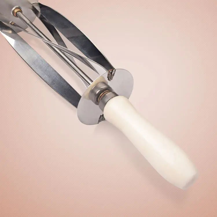 BAKEST Croissant Bread Roller Cutter Stainless Steel Maker Roller Knife Plastic Handle for Triple Slice Pastry Croissant Cutter
