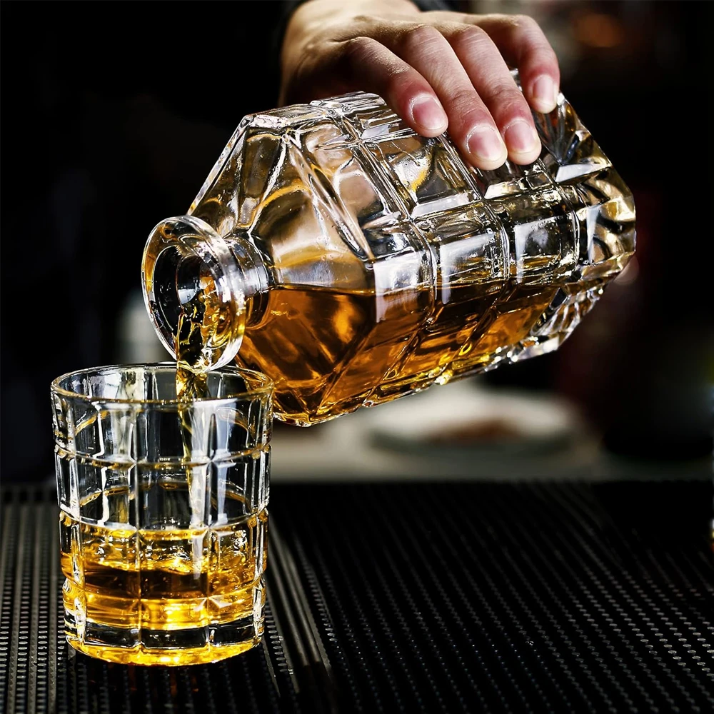 China Factory Empty Glass Bottle Vodka 500ml Gin Rum 750ml Alcohol Whiskey Bottle 200ml 375ml Glass Liquor Bottle