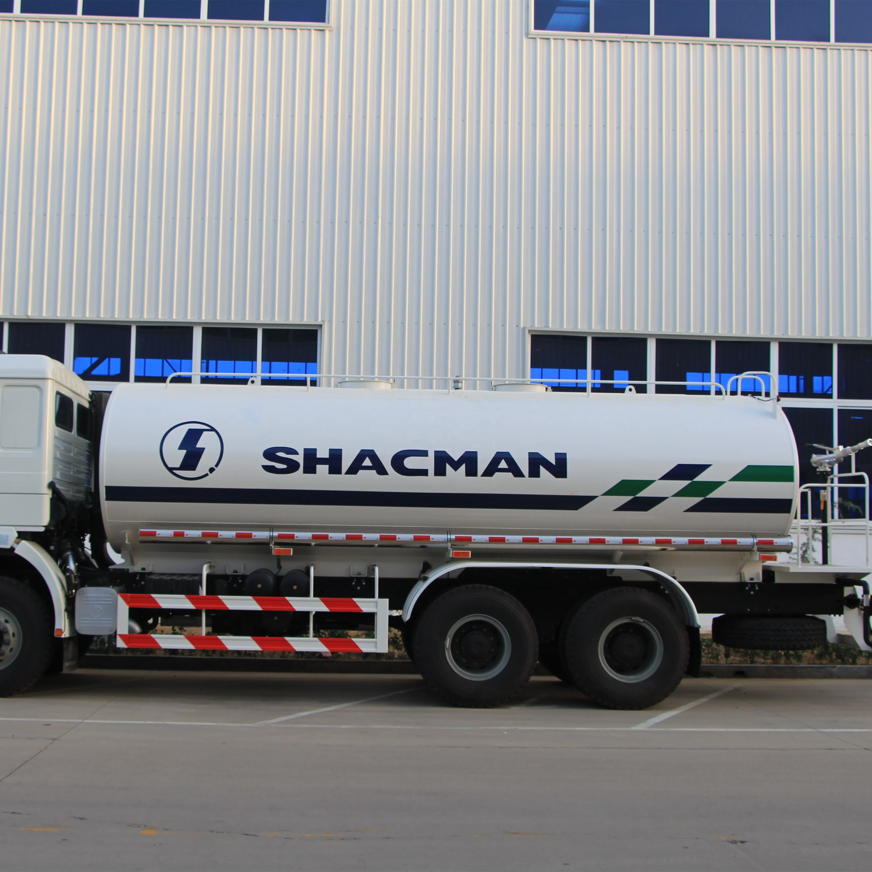 2021 model shacman H3000 6x4 water tank truck 15000L for sale