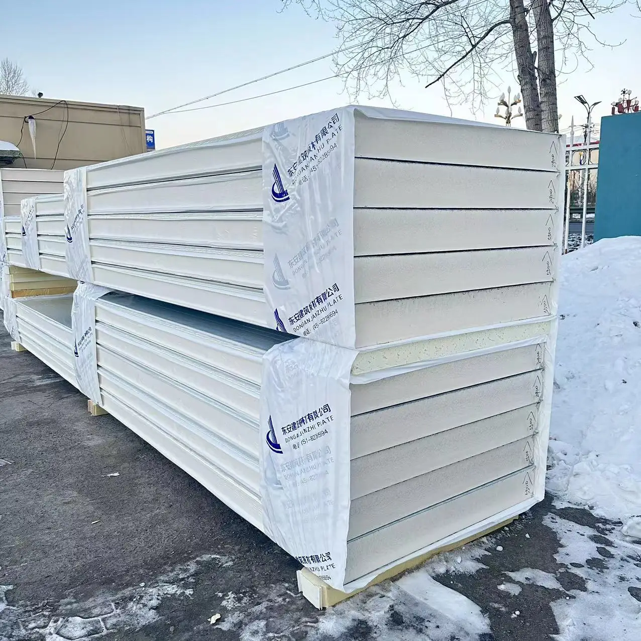 CE certified polyurethane sandwich insulation board 50-200mm suitable for steel structure building exterior wall