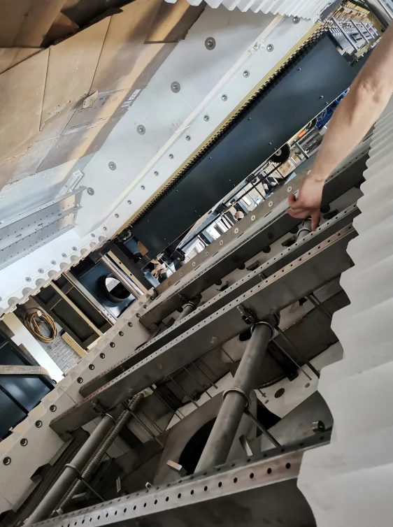 Automotive bending temper furnace bus windshield glass tempered making machine