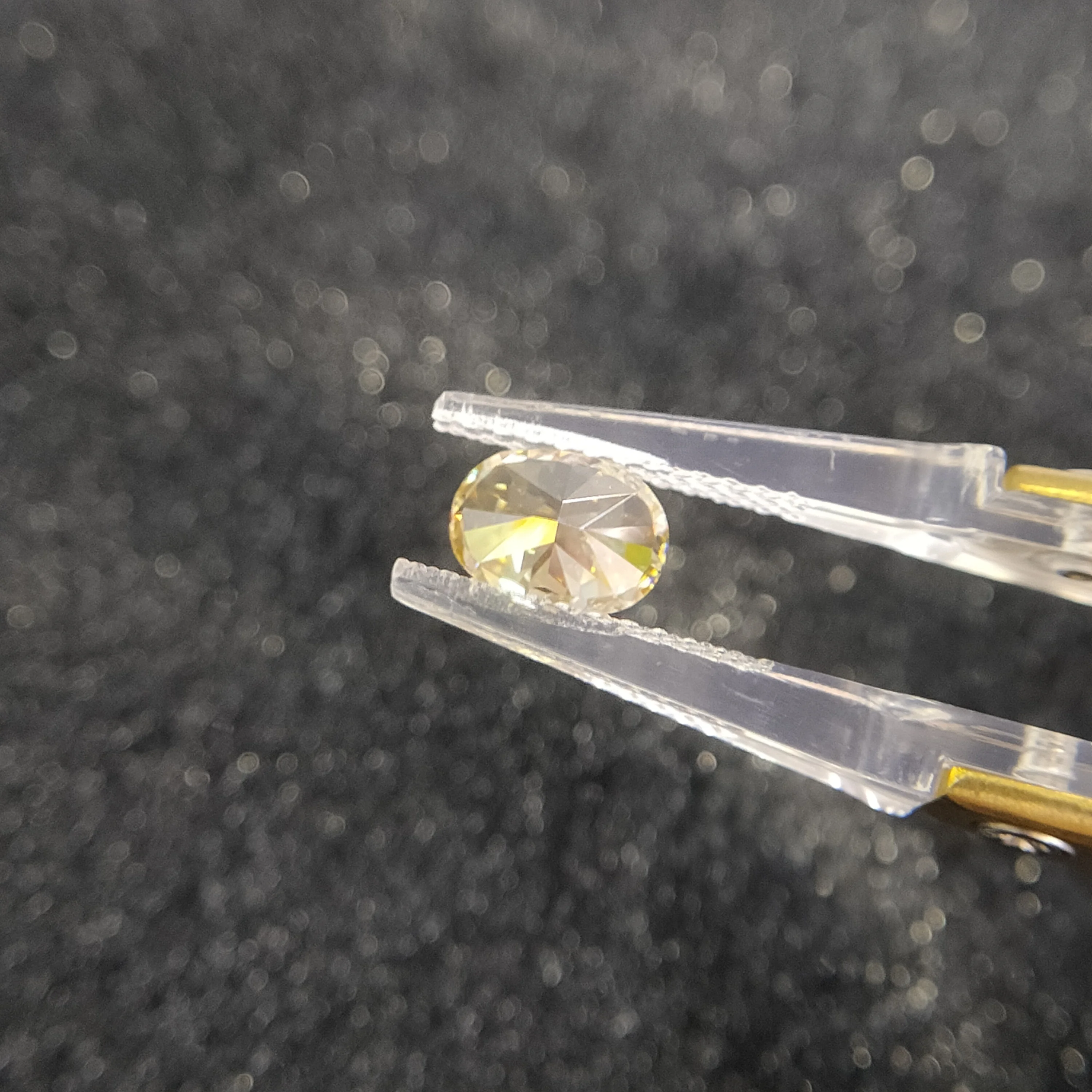 Hot Sale Oval 0.1ct to 8ct Gemstones Yellow Moissanite for Rings Making GRA Certificate Moissanite Diamond Charms Beads