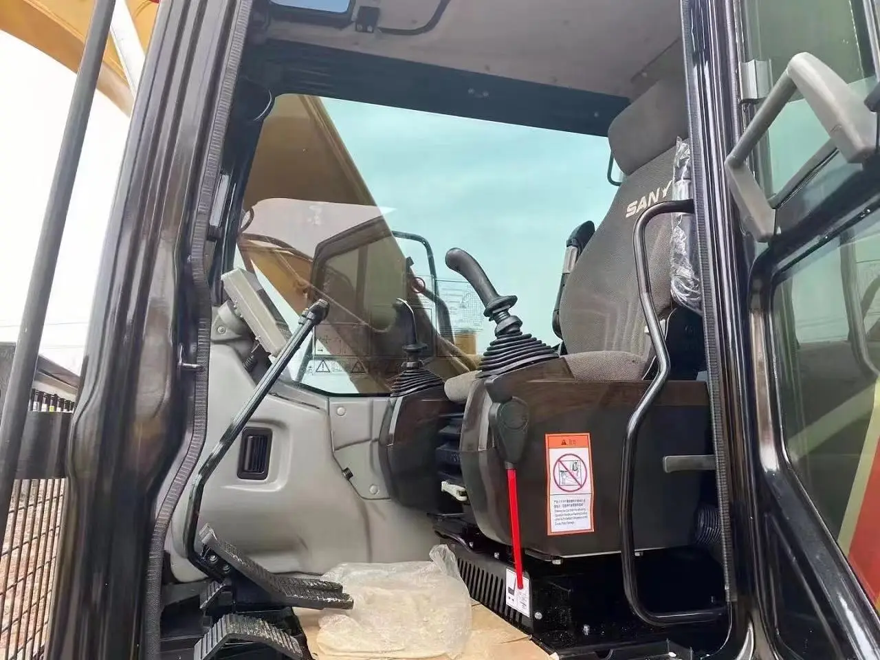 Sell high quality made in China SANY SY155C SY155-9  excavator 15 tons crawler hydraulic second hand excavator