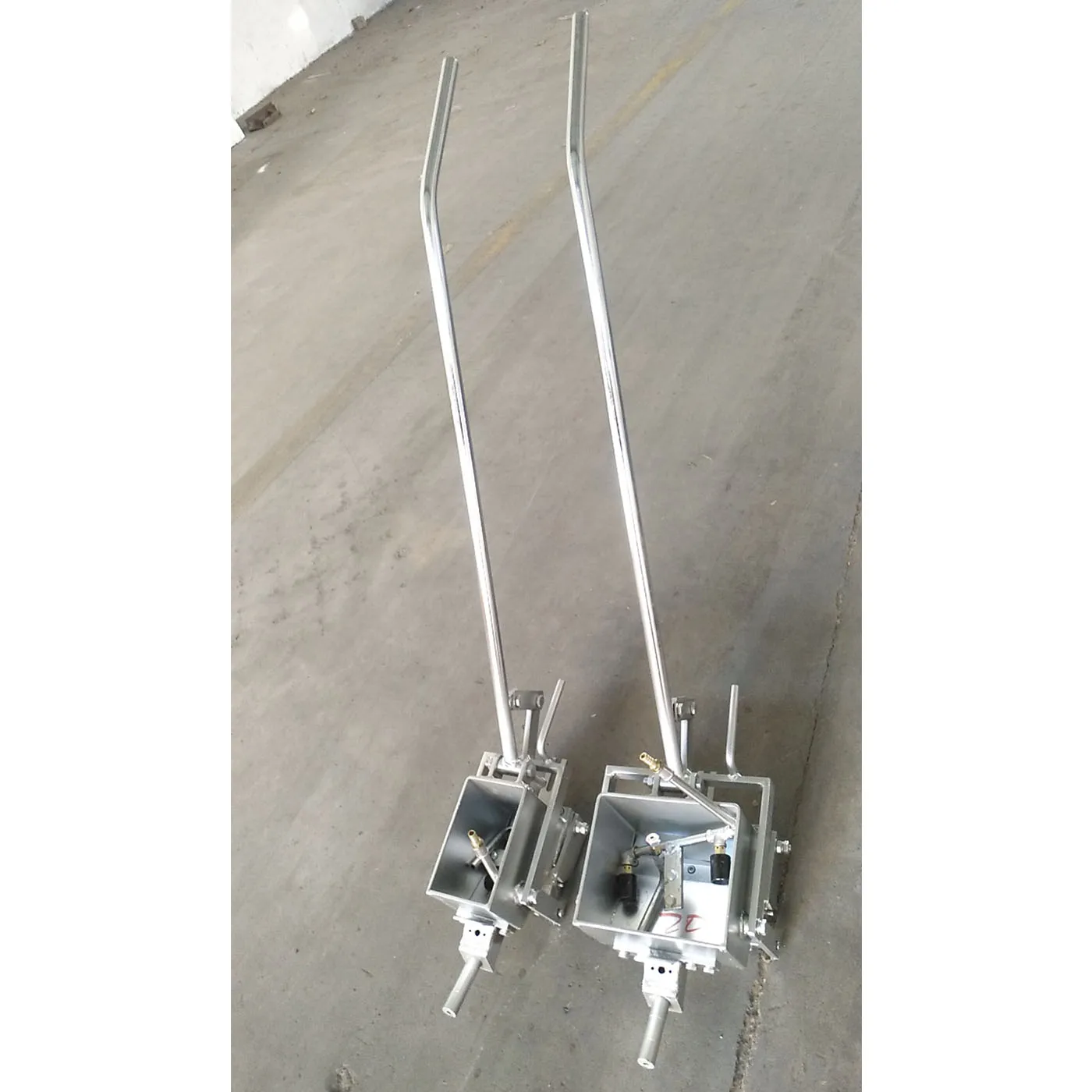 5cm 10cm 12cm 15cm 20cm 30cm 40cm 45cm 50cm Road line marking hopper road marking accessory