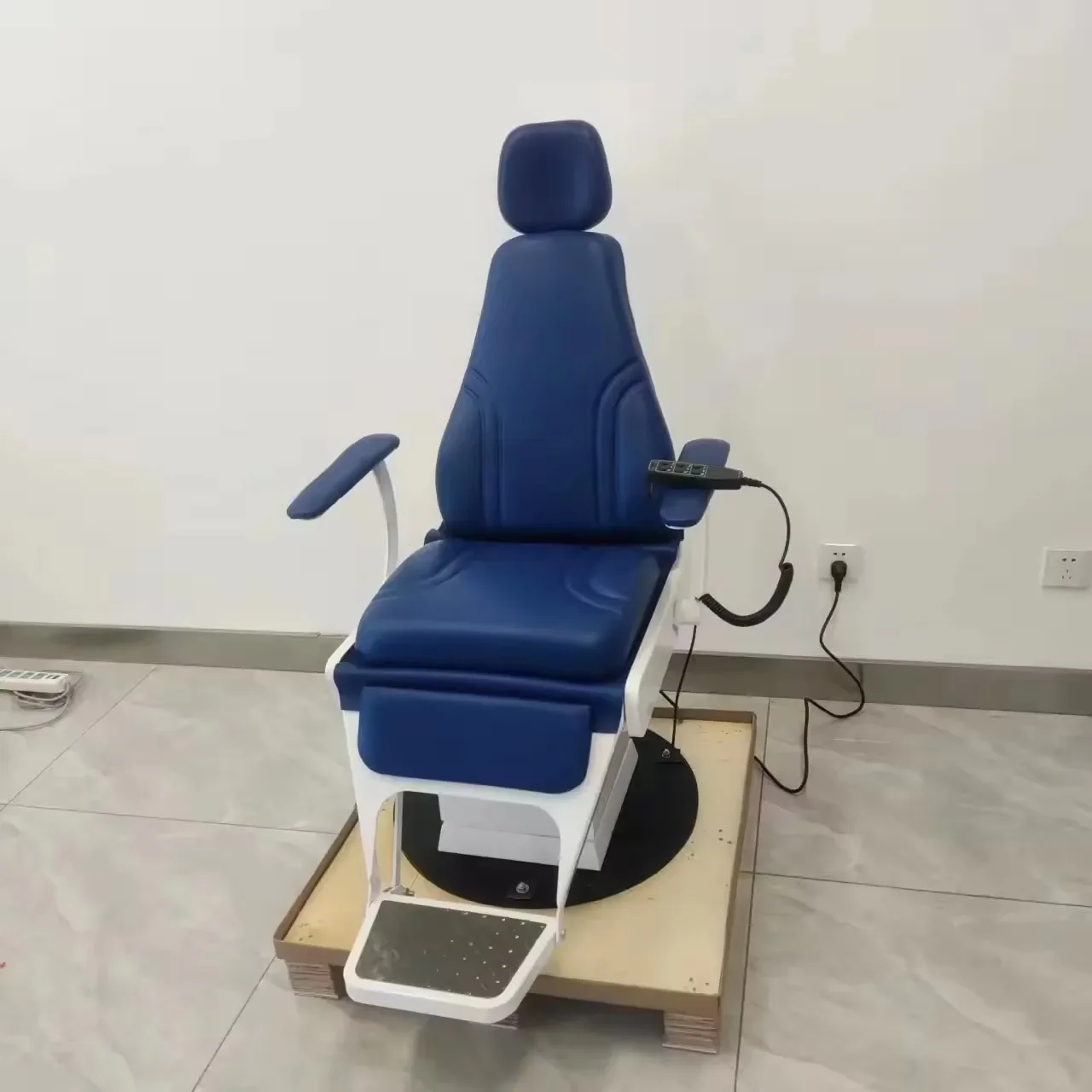 Factory Price Electric ENT Chair Adjustable Otolaryngology Chair with Doctor Chair
