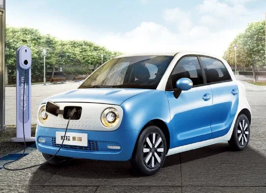 China Supplier Hot Sale Cheap Mini EV Cars New Energy Vehicles for Adults