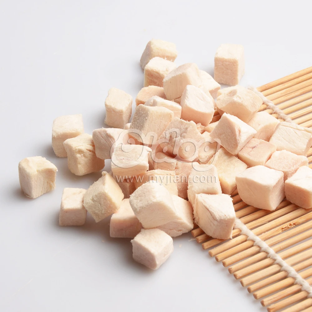 Natural freeze-dried chicken cubes new cat treats freeze dried cat treats snacks