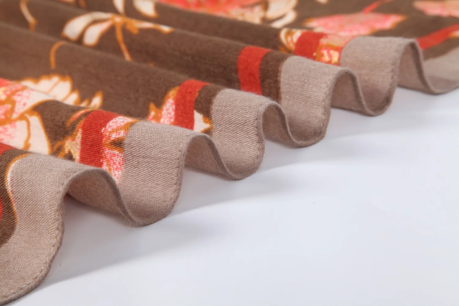 Custom Brand Design Printing Famous Brand Scarf 2021 New Trending polyester Scarf