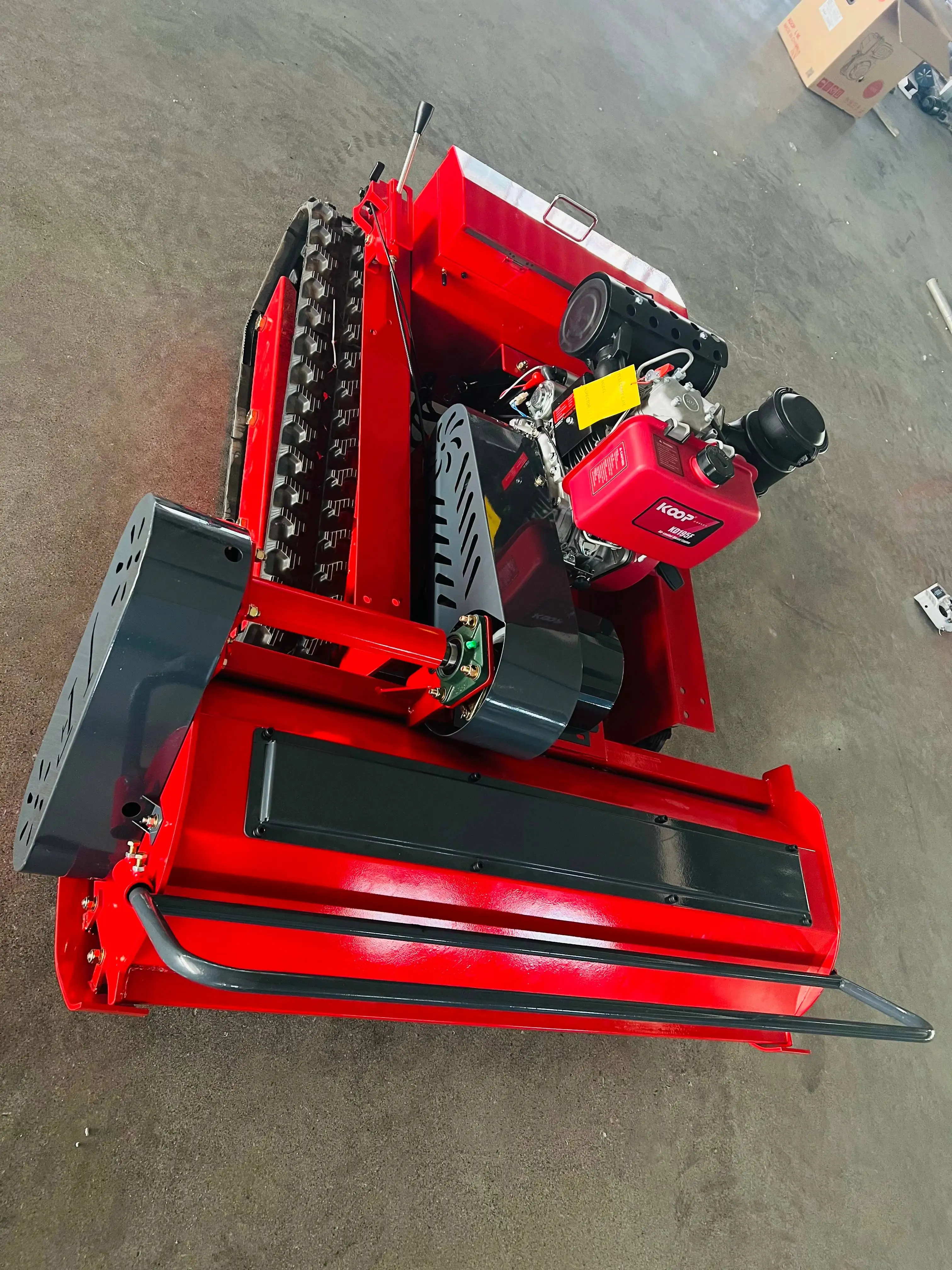 Controllable diesel robot lawnmower/crawler lawnmower/stubble height 2-20cm