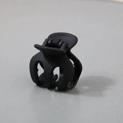 Fashion Plastic Hair Claw Wholesale Various Styles Large Size Hair Crab Claw Clip Girls Claw For Women Hair Accessories