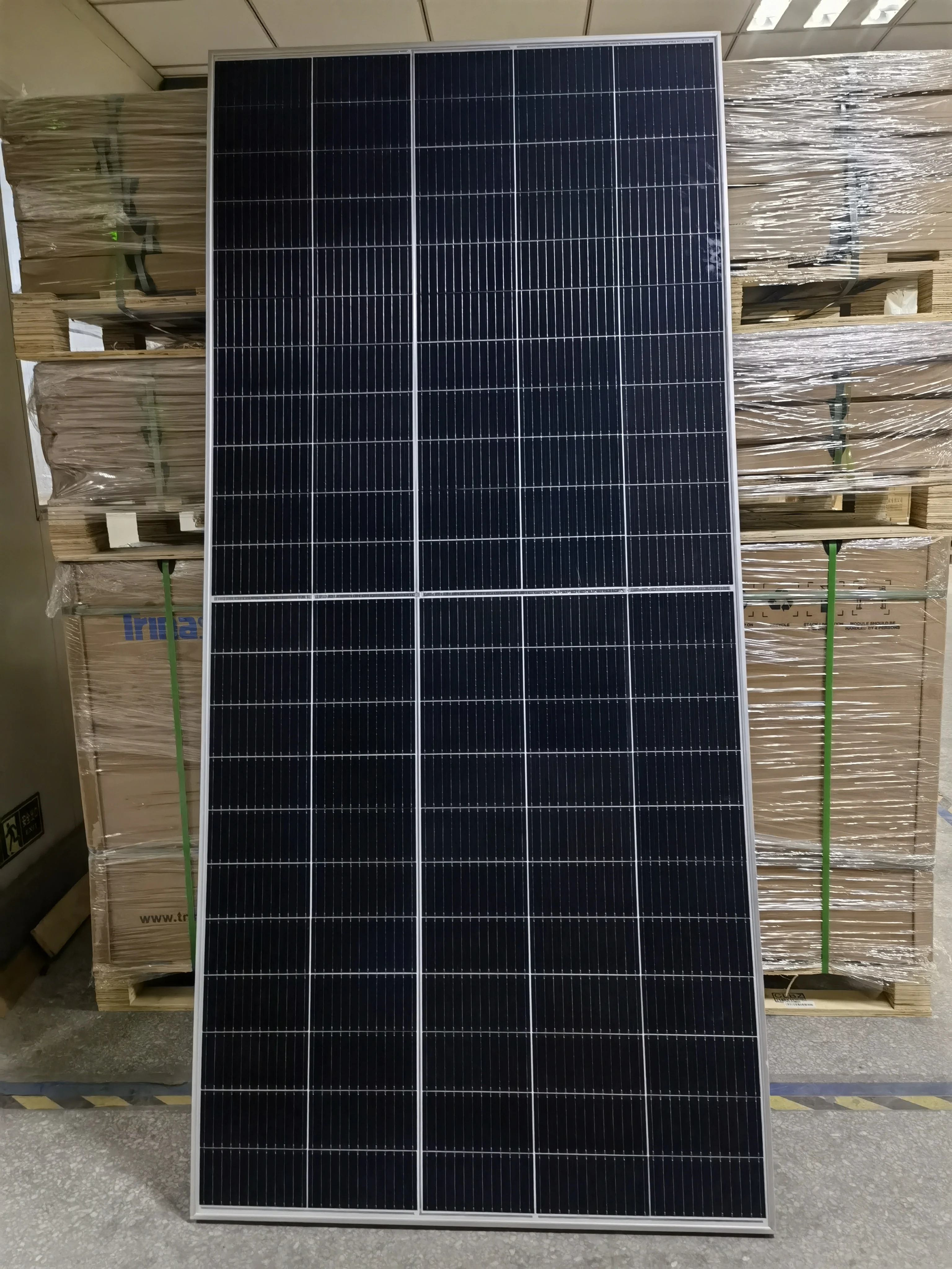 Trina Solar Panels 650w  655w 660w 665w 670w 675w Half Cell High Efficiency Solar Panels Trina Solar Panel