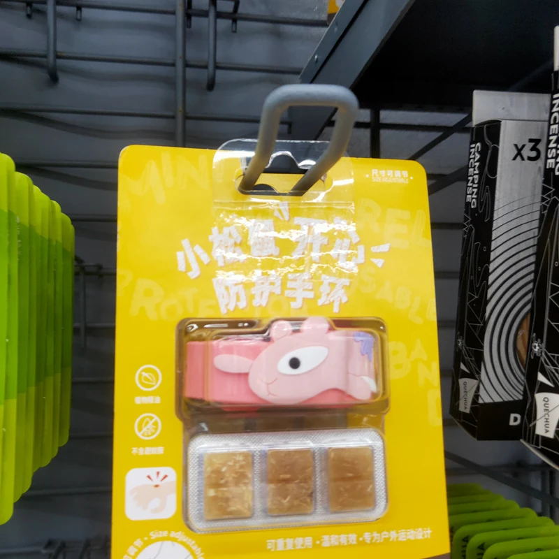 Factory Hot Sale Clear Self Adhesive Hang Tabs Hooks Plastic Display Hand Tabs Slot Hole Folding Tab for Store Retail Display