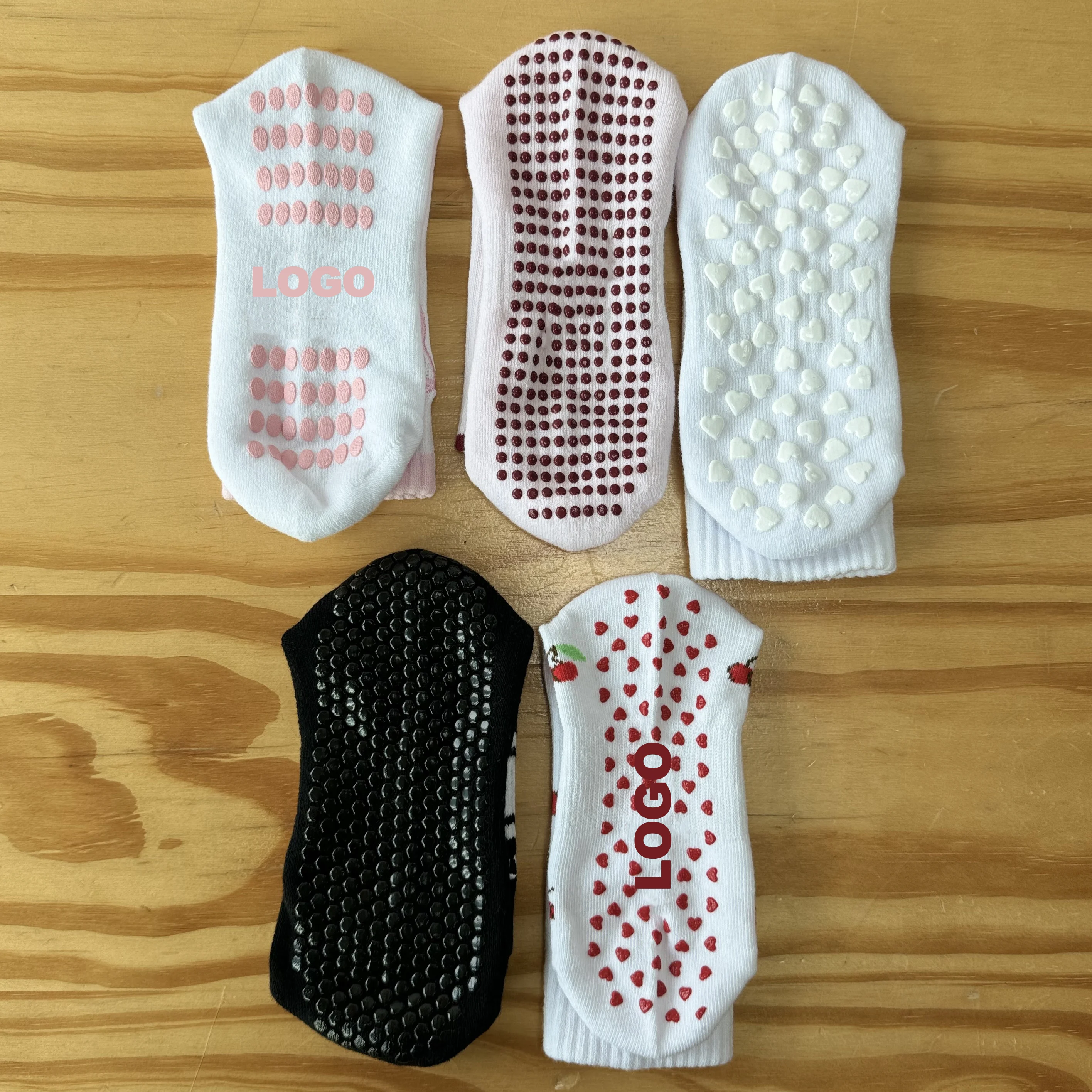 Wholesale Manufacturer High Quality Non Slip Professional Custom Female Anti Slip Crew Grip Pink Pilates Socks