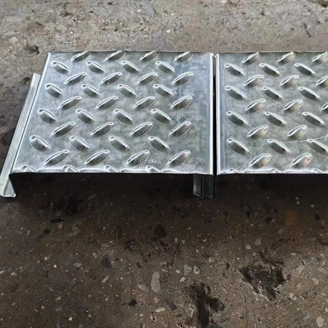 Steel Frame Iron Profile Walk Board Scaffolding Planks Making Roll Forming Machine Production Line